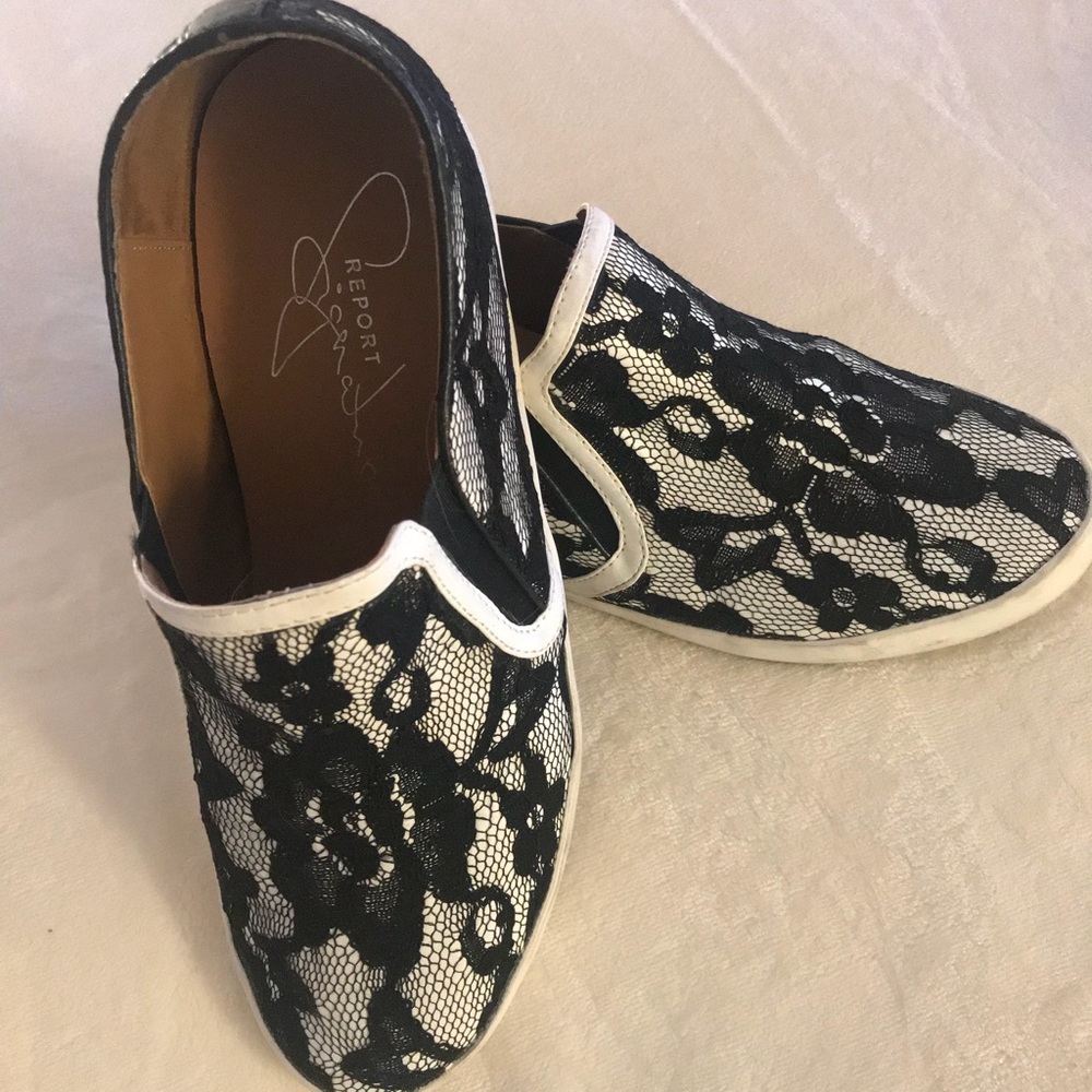 Slip on shoes - Picture 2 of 3